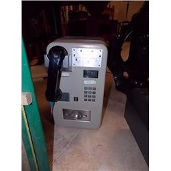 CREDIT CARD PAY PHONE - NO KEYS