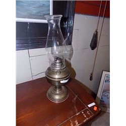 VINTAGE OIL LAMP