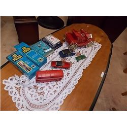 VINTAGE CARS - POKER CHIPS & PLAYING CARDS