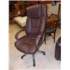 Image 1 : EXECUTIVE OFFICE CHAIR - SOME ARM WEAR