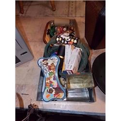 BOX OF COLLECTABLES - 2 TTL