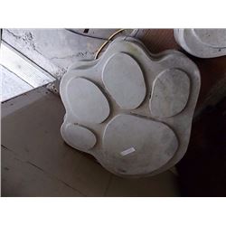 CONCRETE - STEPPING STONE - PAW - LARGE