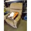 Image 1 : ROCKER RECLINER