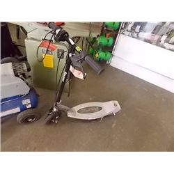 RAZOR SCOOTER - ELECTRIC - WITH CHARGER