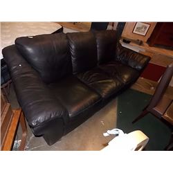 BLACK LEATHER COUCH
