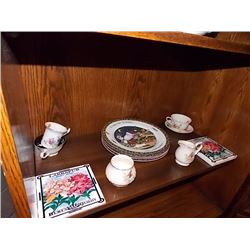 SHELF LOT OF COLLECTABLES