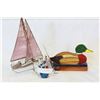 Image 1 : STAINED GLASS LAMP AND BOAT AND ART GLASS FISH PAPER WEIGHT