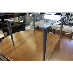 GLASSTOP ENDTABLE