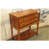Image 2 : HICKORY WHITE ROLLING SERVER W/ HOT PLATE TOP