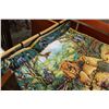 Image 2 : LOT OF ANIMAL PRINTS AND WALL HANGING