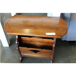 VINTAGE MAGAZINE STAND