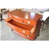 Image 2 : ANTIQUE MAHOGANY BOWED FRONT 4 DRAWER DRESSER