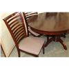 Image 2 : RTOUND MORDERN DINING TABLE AND FOUR CHAIRS