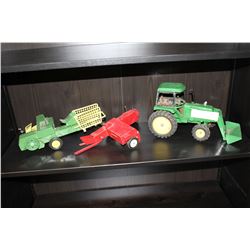 JOHN DEERE VEHICLES