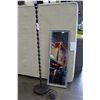 Image 2 : MODERN FLOOR LAMP AND MIRROR