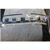 Image 2 : 8-PIECE QUEEN SIZE COMFORTER AND SHEET SET