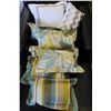 Image 1 : LOT OF 6 AS NEW OUTDOOR THROW PILLOWS, AND 2 DECORATIVE ACCENT PILLOWS