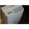 Image 2 : ELECTROLUX WHITE OXYGEN 3 WITH PLASMAWAVE AIR PURIFIER