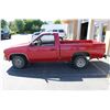 Image 3 : 1990 RED NISSAN PICKUP