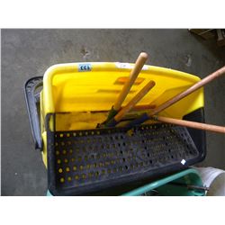 WASH BUCKET & SQUEEGIES