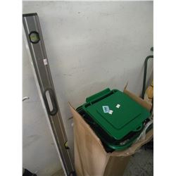 CARPENTERS LEVEL & LOT OF SMALL GREEN BUCKETS