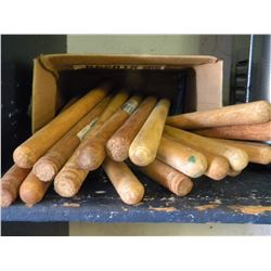 SMALL SPACE HEATER/BOX OF WOOD SQUEEGY HANDLES