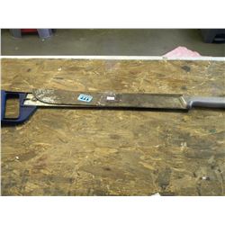2 MACHETTES