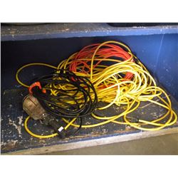 WORK LIGHT/LOT OF EXTENSION CORDS (ESTATE ITEM)