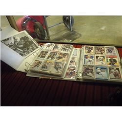 2 FOLDERS OF HOCKEY CARDS