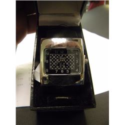 NEW MENS WATCH