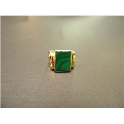 10K gold green stone ring