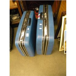 2 PIECE BLUE SUIT CASE SET (ESTATE ITEM)