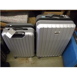 KENNETH COLE 3 PIECE TRAVEL LUGGAGE SET