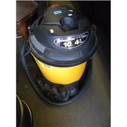 10 GALLON SHOP VAC WITH HOSE