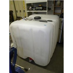 LARGE WHITE PLASTIC LIQUID CONTAINER