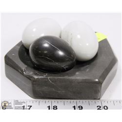 THREE EGG & MARBLE ASHTRAY