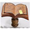 Image 1 : SOLID WOOD BOOK AND BOX DISPLAY