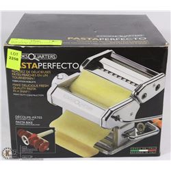 NEW COOKS QUARTERS PASTA MACHINE W/ BONUS