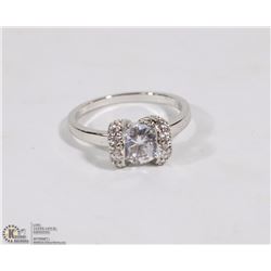 VINTAGE WOMAN SS VOGUE DESIGN MINI STONE RING