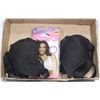 Image 1 : LOT OF 3 NEW BRAS, SIZES 40DD, 40C AND 38C