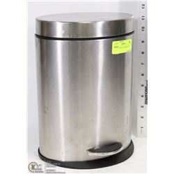 STAINLESS STEEL GARBAGE BIN W/FOOT