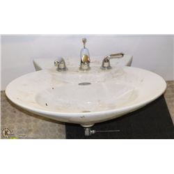 BATHROOM SINK WITH FAUCETS