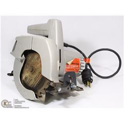 BLACK AND DECKER CIRCULAR SAW WITH CARBIDE BLADE
