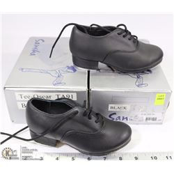 TWO PAIRS OF BOYS TAP DANCE SHOES SIZE B AND C