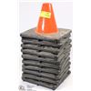 Image 1 : LOT OF 10 SHORT SAFETY CONES