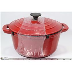 NEW FIVE QUART CAST IRON CASSEROLE POT