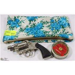 SMALL STARTER PISTOL AND BLANKS (HUBBY BRAND )