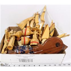 BOX OF CUBAN COLLECTIBLES