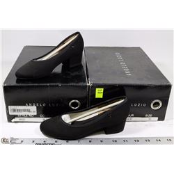 2 PAIRS OF DANCE SHOES , SIZE 3