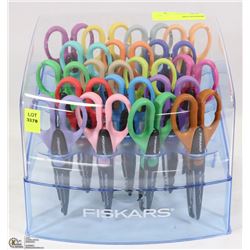 19 PAIRS OF FISKARS CRAFTING SCISSORS IN HOLDER